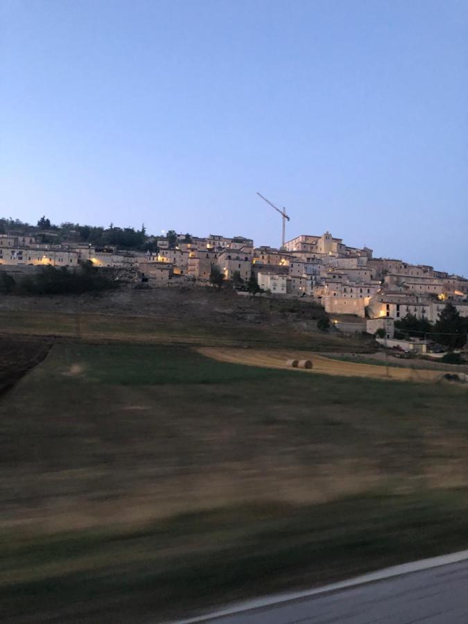 Hotel Dimora dell'Arte Navelli Esterno foto
