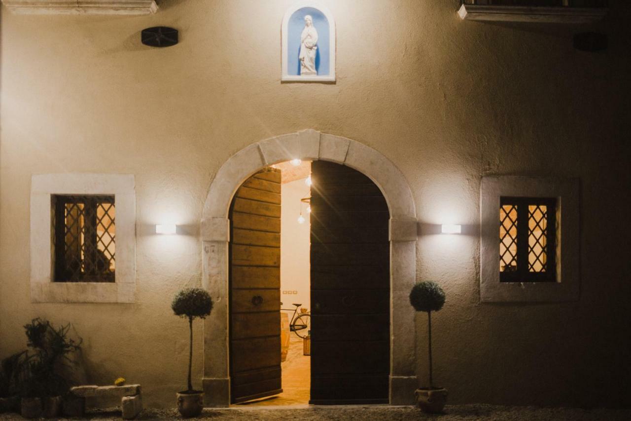 Hotel Dimora dell'Arte Navelli Esterno foto
