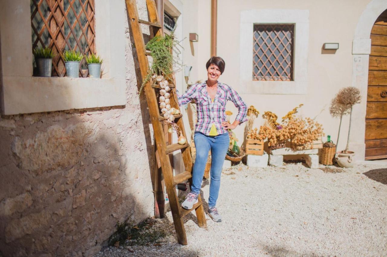 Hotel Dimora dell'Arte Navelli Esterno foto