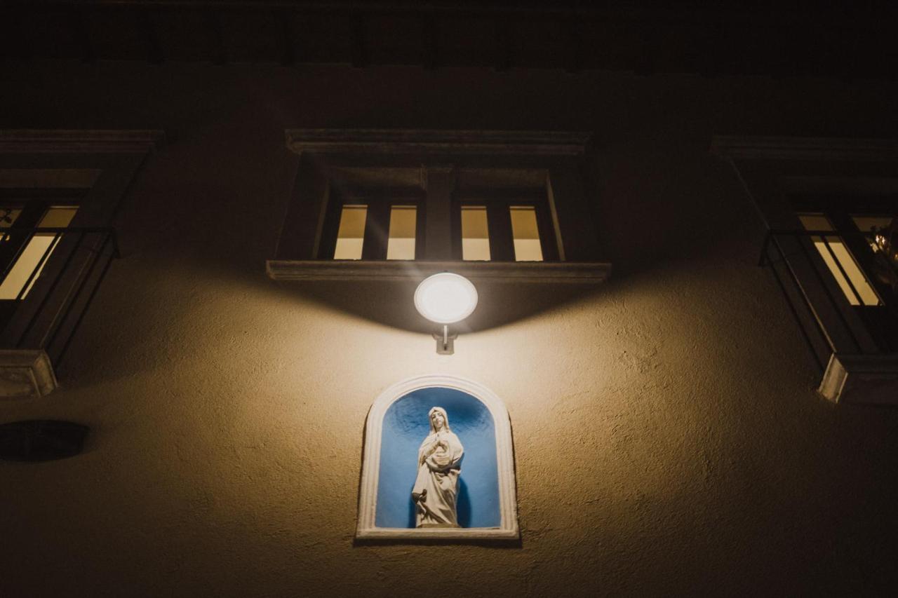 Hotel Dimora dell'Arte Navelli Esterno foto